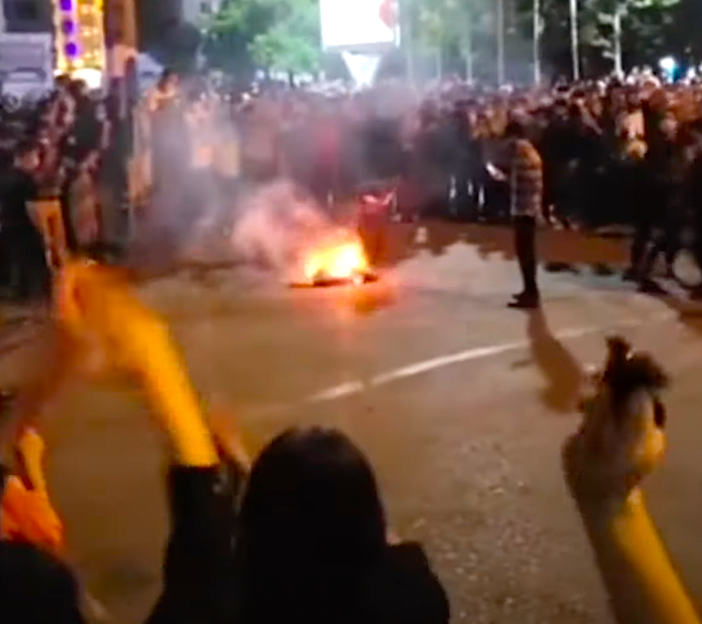 Iran : plus de deux mois après la mort de Mahsa Amini, la contestation se&nbsp;poursuit